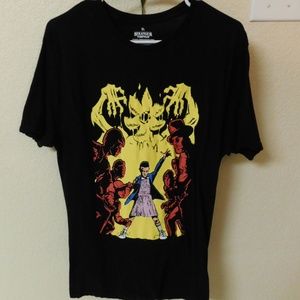 STRANGER THINGS LOOTCRATE SHIRT XL